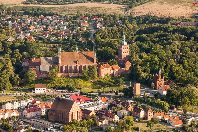 Frombork, panorama na stare miasto. EU, PL, Warm-Maz. Lotnicze.